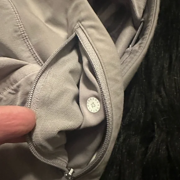 Lululemon Run Times || 4” - Picture 5 of 8